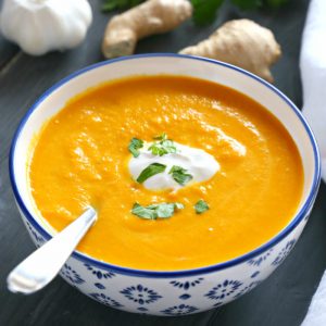 la mejor sopa cremosa de zanahoria y jengibre